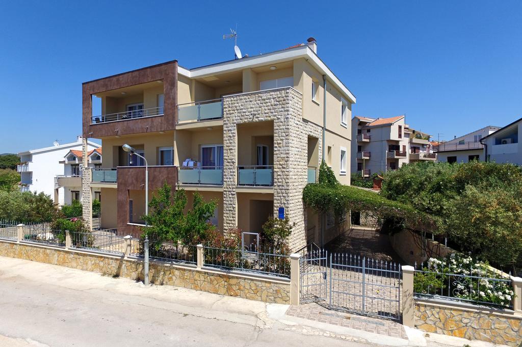 Apartments Superba Бродарица Экстерьер фото