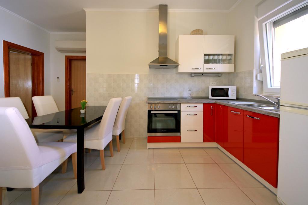Apartments Superba Бродарица Экстерьер фото