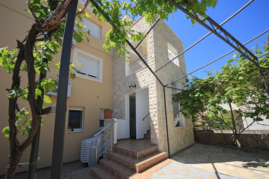 Apartments Superba Бродарица Экстерьер фото