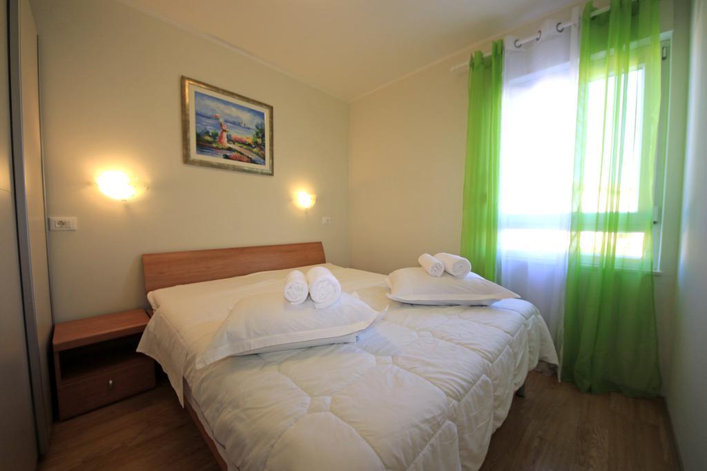 Apartments Superba Бродарица Экстерьер фото